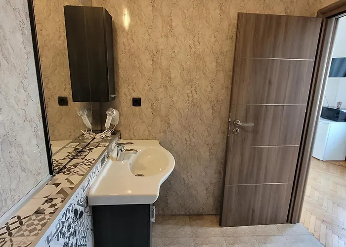 Anastasia Balcescu 1 Beautiful View Self Check In Code From 2 Pm Only Microwave * Bucureşti